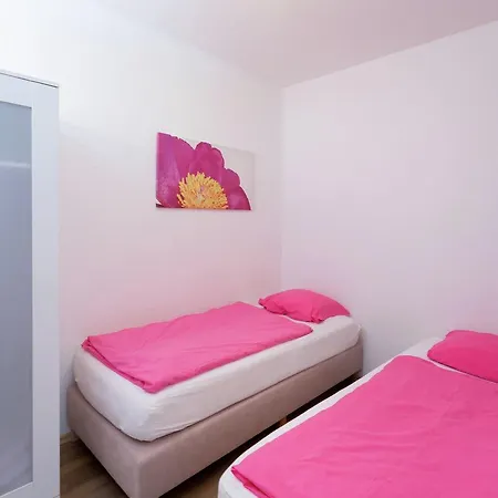 Modern In K Stelberg With Private Balcony Appartamento Medebach